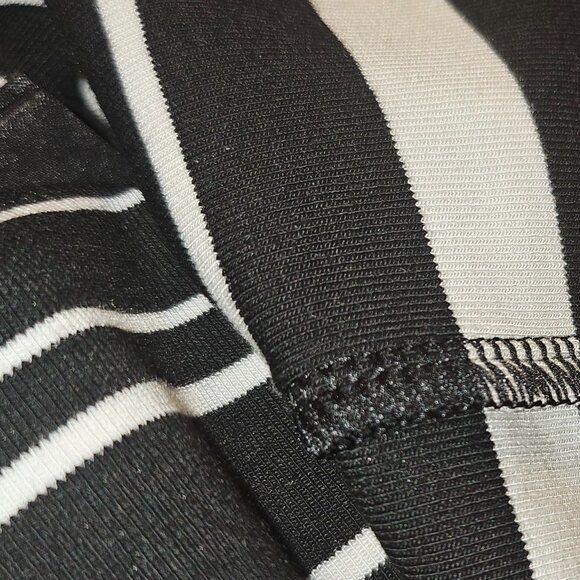 (NWOT) WHBM BLACK and WHITE STRIPED SHORT SLEEVED DRESS SIZE XXS - Picture 10 of 13